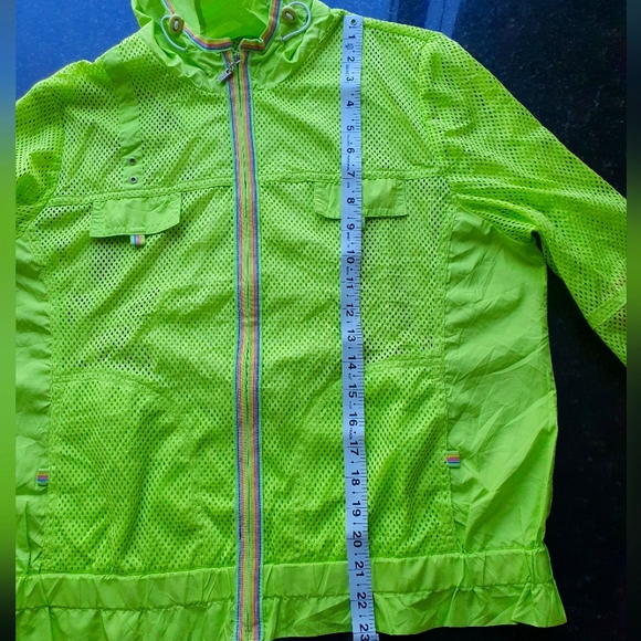 Beautiful Unisex Neon Windcheater Condition 9:10 - Picture 7 of 12